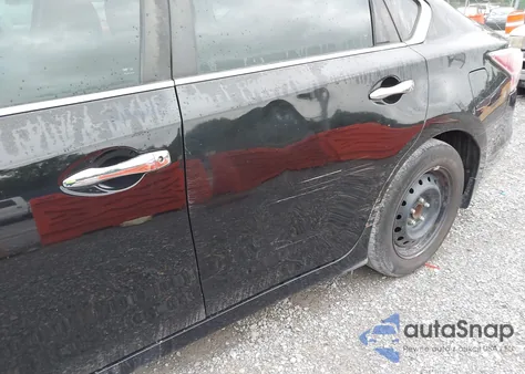 2015 Nissan Altima 2.5 S из США, поврежденный, VIN 1N4AL3AP4FC193050